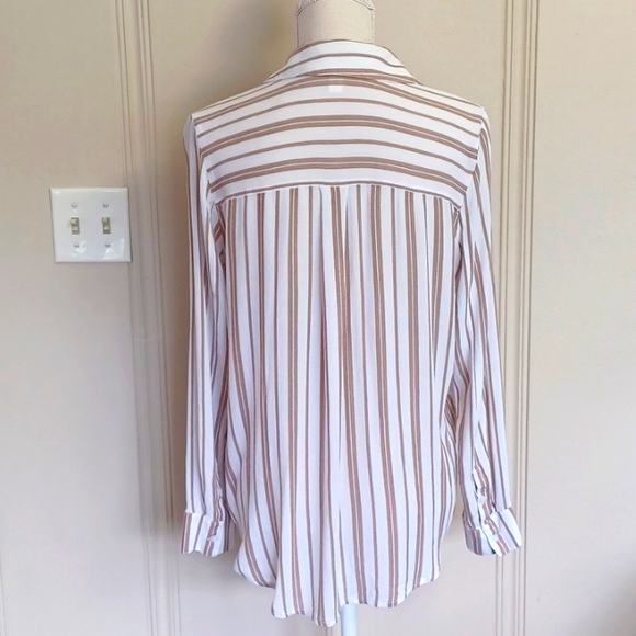 BP  Collared Button Down  Loose Fitting 100% Viscose Lt. Brown/White W-S Shirt - Picture 6 of 7